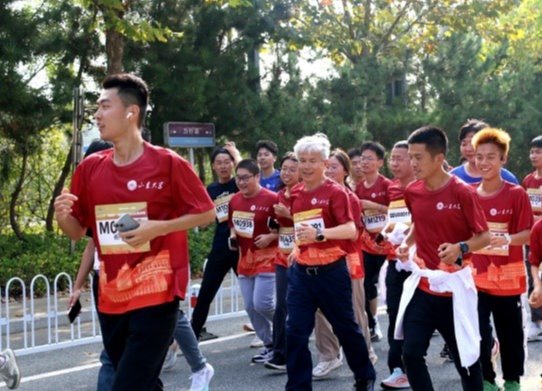 Shandong University Holds First 'Hisense Cup' Campus Marathon Invitational