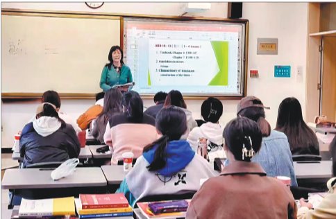 Retired Educators from Shandong Pass on Their Knowledge in Western China